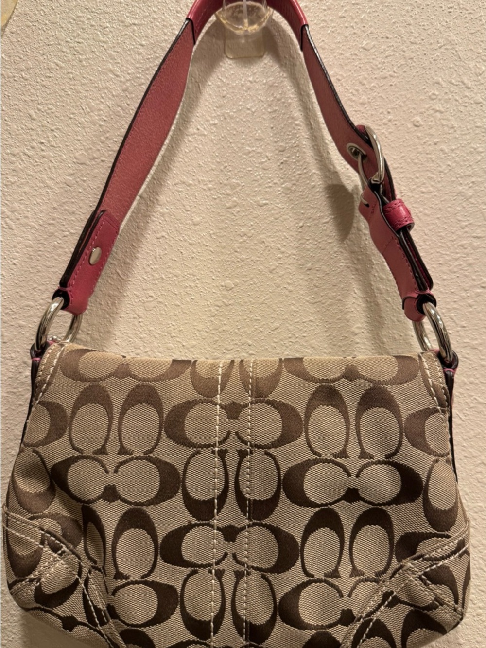 Coach Beige Logo Shoulder Bag with Pink Trim - Picture 3 of 5